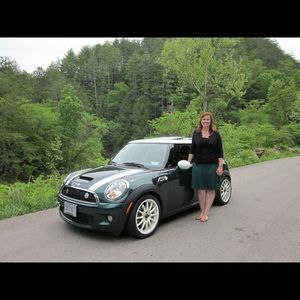 Meet your Posher, Laura